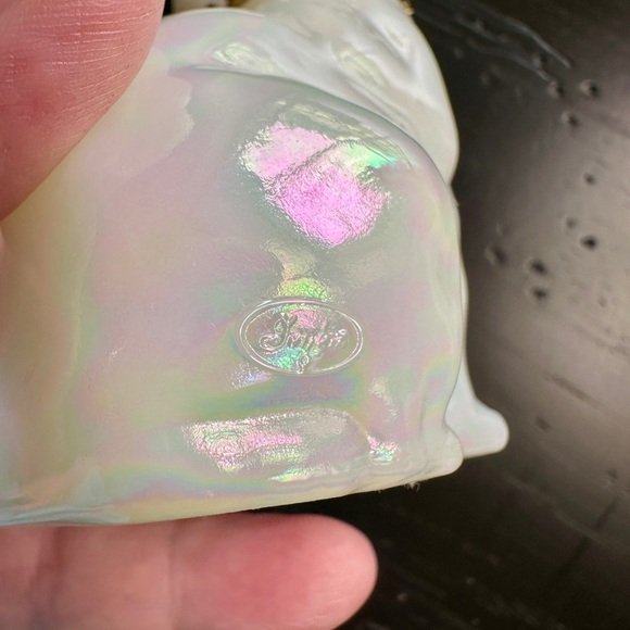 FENTON, OPALESCENT WHITE GLASS CAT FIGURINE. HAND PAINTED, GREEN EYES. - Picture 10 of 10